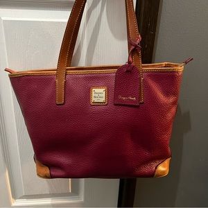 Brad new DOONEy BOURKE!